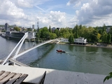 <font color="blue"><font size="+1"> La Passerelle "La Belle Ligeoise" favorise la circulation des pitons et des cyclistes entre le quartier des Guillemins, la Boverie et la Mdiacit et  a t inaugure le 2 mai 2016</font></font>