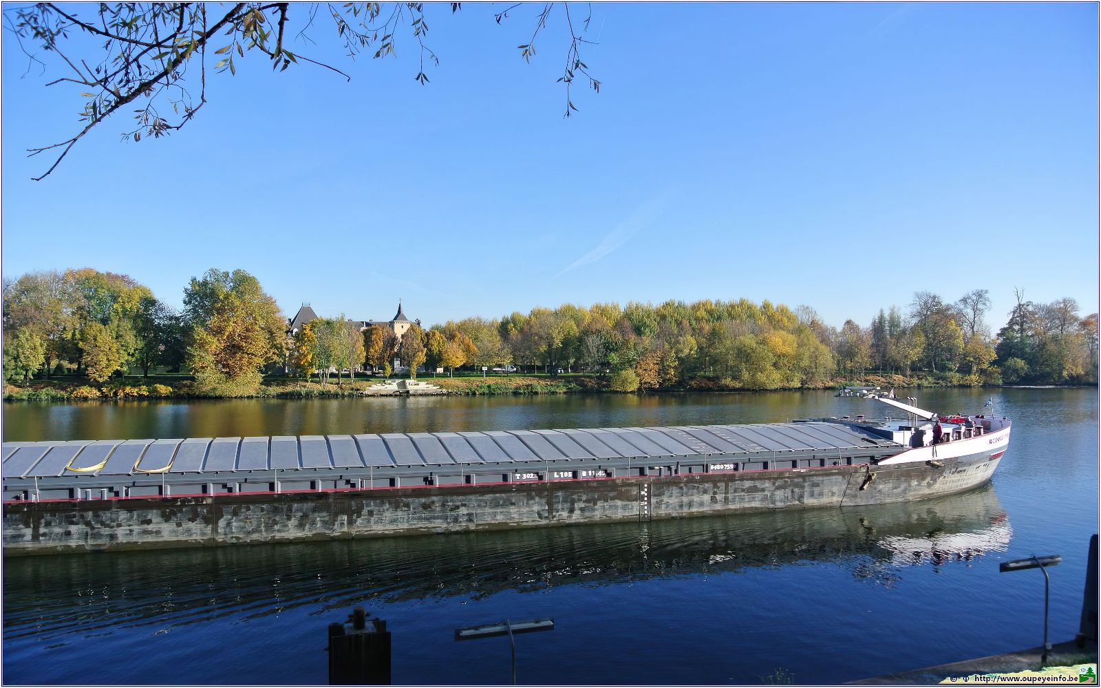 <font color="red"><font size="+1">Couleurs d automne... 2015..... Spectacle automnal avec de beaux contrastes et de belles couleurs</font></font>